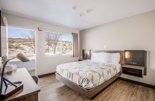 Elko Hotel | Motel 6 Elko, NV
