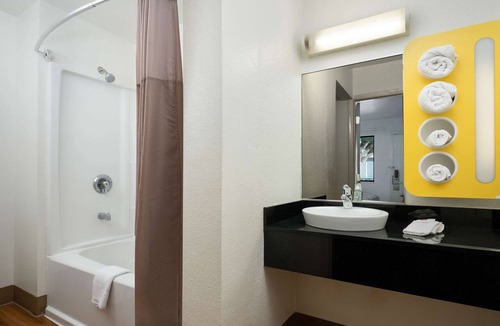 Goleta Hotel | Motel 6 Goleta, CA - Santa Barbara