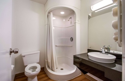 Wendover Hotel | Motel 6 Wendover, UT