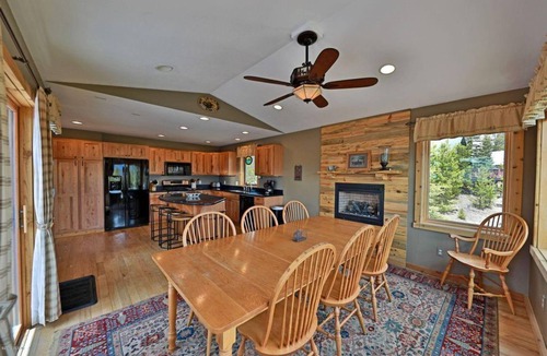 Grand Lake Cabin | Mountain and Water Views at Rocky Mountain National Park Doorstep