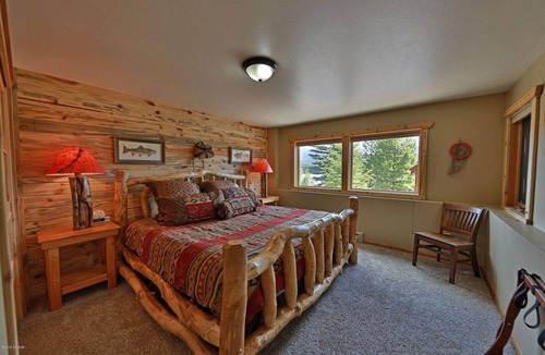 Grand Lake Cabin | Mountain and Water Views at Rocky Mountain National Park Doorstep