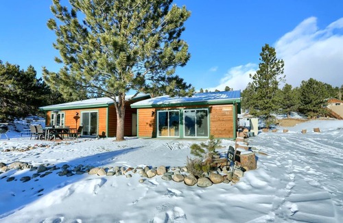 Twin Lakes Cabin | Mountain Escape Near Twin Lakes with Scenic Views