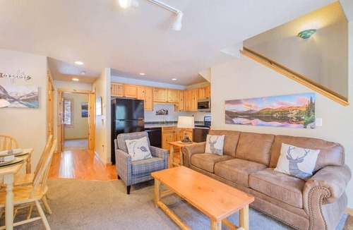 Fall River Estates House | Mountain Escape on Fall River w/HOT TUB!