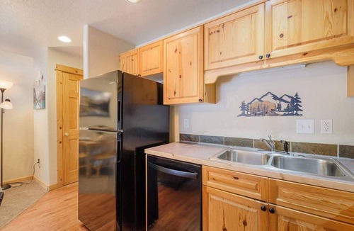 Fall River Estates House | Mountain Escape on Fall River w/HOT TUB!
