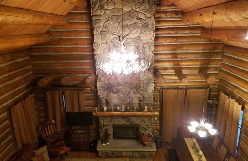 Timbercreek Lodges House | Mountain Log Home overlooking Gore Creek