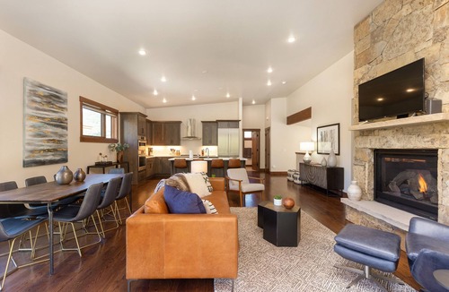 Silverthorne House | Mountain Modern Home in Summit Sky Ranch. Pool, hot tubs, close to skiing