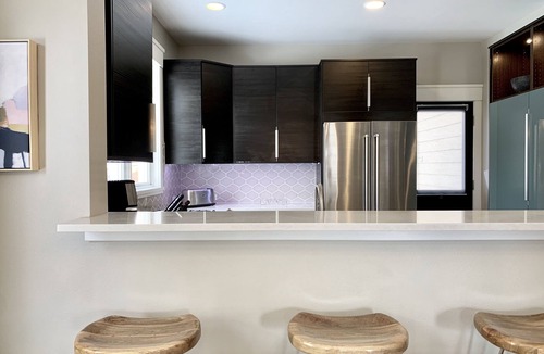 Mount Crested Butte House | Mountain Retreat EVSE, Fireplace, Hot Tub, Sonos Theater, 75" & 55" TV, Free Bus