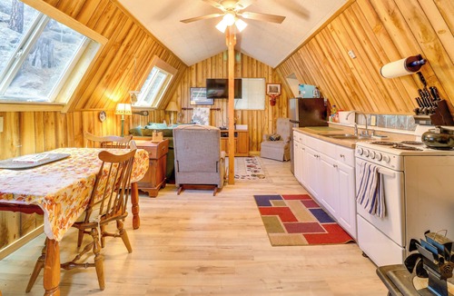 Jemez Springs Cabin | Mountain-Side Getaway w/Grill in Jemez Springs!
