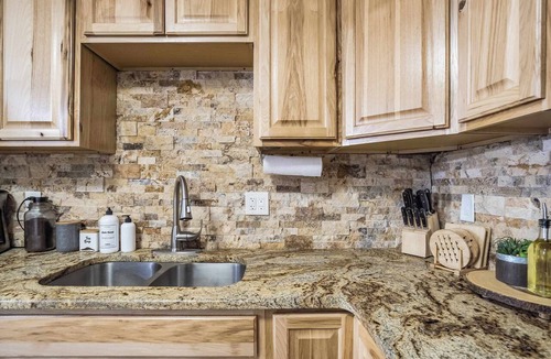 Cascade Apartment | Mountain Villa! Scenic Getaway with Hot Tub