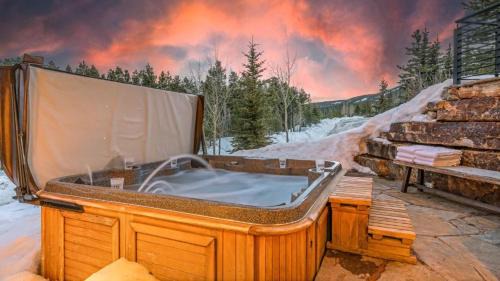 Breckenridge House | Mountain view 6 Beds