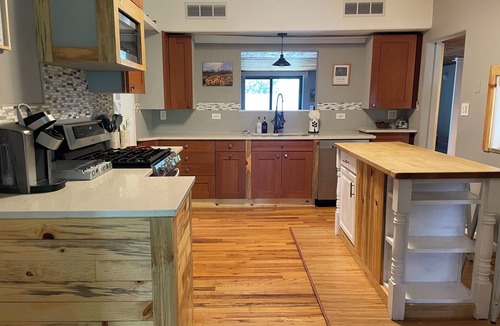 Palmer Lake Cottage | Mountain View Cottage in Historic Palmer Lake