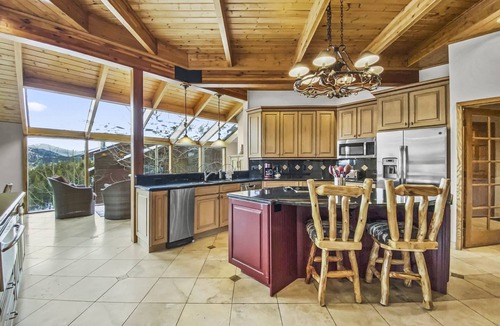 Warrior's Mark West Ski Chalet | Mountain Views & Private Hot Tub Near Peak 10