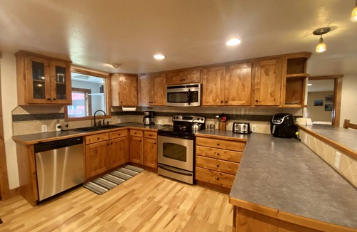 Mount Crested Butte House | Mountain Vintage Vacation Home! Conveniently in Mt CB, easy access to trails!