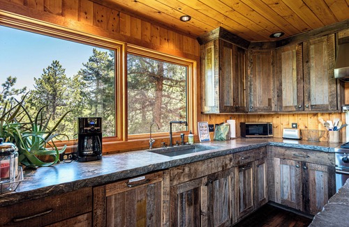 Nederland House | Mountain Vista Retreat with Hot Tub and Sauna