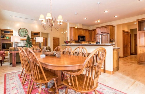 Edwards House | Mountainside Manor! Hot Tub, Sauna, Mountain Views