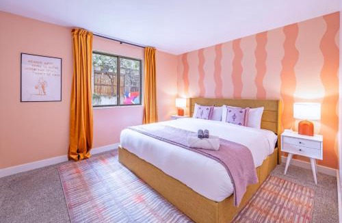 Walnut Grove House | Movie Theater and Mini Golf with 2 King Beds