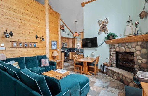 Leadville Cabin | Mt. Elbert View Cabin | Sleeps 4 | Leadville