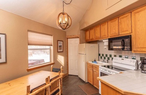 Salida Ski Chalet | Mt. Oxford Chalet at Creekside chalets