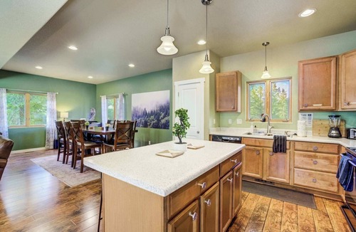 Cascade-Chipita Park House | Mtn Getaway Near Pikes Peak | Hot Tub & Pool Table