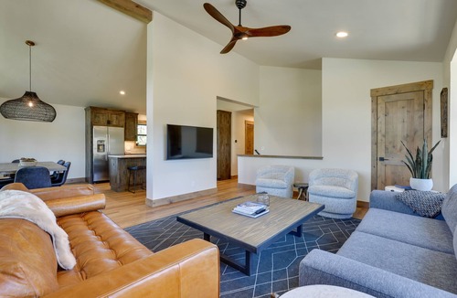 Silverthorne House | Mtn Modern Home w/Views, Private Hot Tub + Fantastic Location