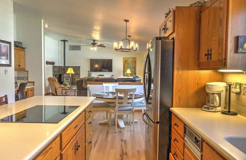 Glenwood Springs House | MTN Retreat w/Hot Tub, Dog Friendly, 7 mi 2 Skiing