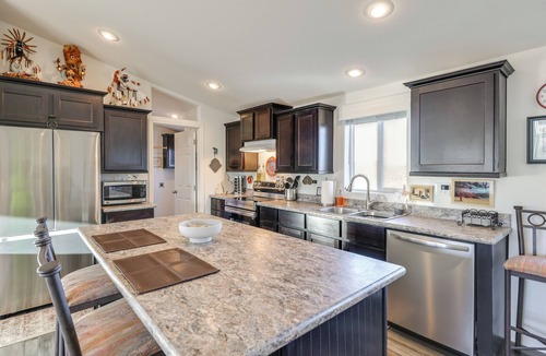Kingman House | Mtn Views, 15 Mi to Dtwn Kingman: Family Home!