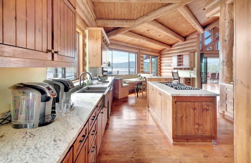 Bradley House | Nacimiento Lake Retreat: Private Dock & Epic Views