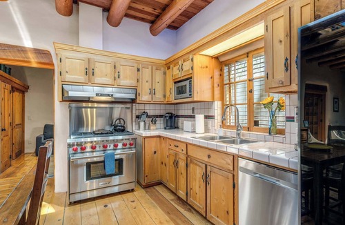 South Capitol House | Natural Light, Gorgeous Patio, Perfect Location