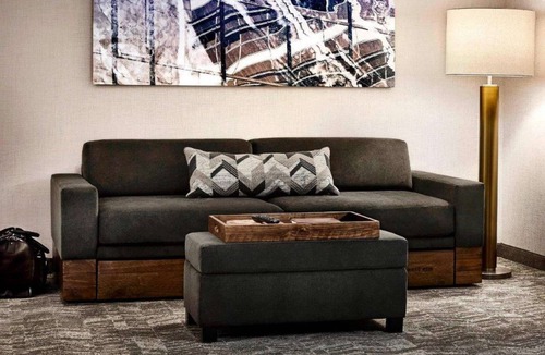 Parker Hotel | Near Downtown Parker | Free Breakfast + Pool