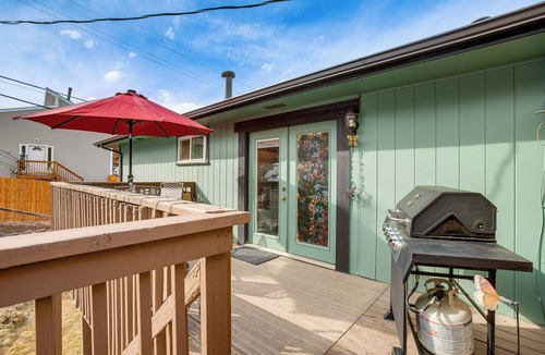 Kittredge Apartment | Near Red Rocks, Hiking & Skiing: Kittredge Condo!