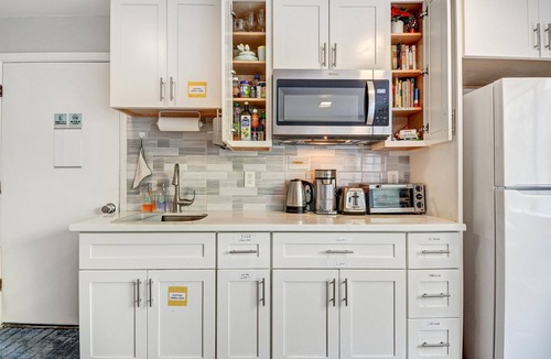 Millbrae House | Near SFO Premium Neighborhood Free Parking Private