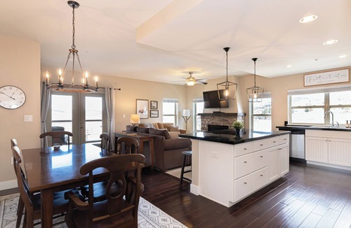 Silvercreek Condo | New! Base Camp Chalet, Oversized 2Bdr 2Ba ski-in ski-out