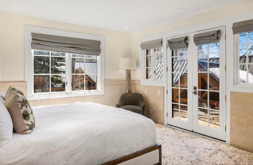 Mountain Village House | New! Chic European Style Cabin, Short Walk To Ski home