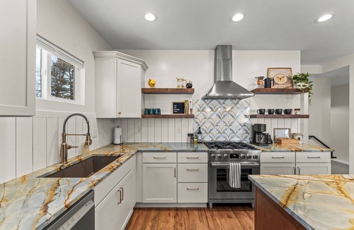 Colorado Springs House | New- Encore Retreat- Sauna-Fire Pit- Theater Room