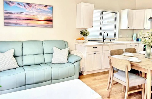 Costa Mesa House | NEW Executive Residence I Luxury Shopping I Beach