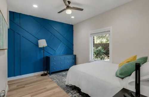 Claremont House | NEW Home near Colleges & Downtown - free parking