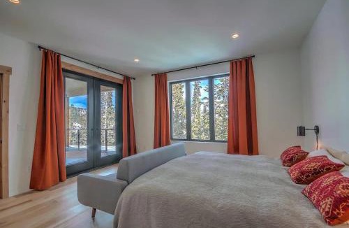 Quandary Village House | NEW Hot Tub Haven with Panoramic View - Blue River