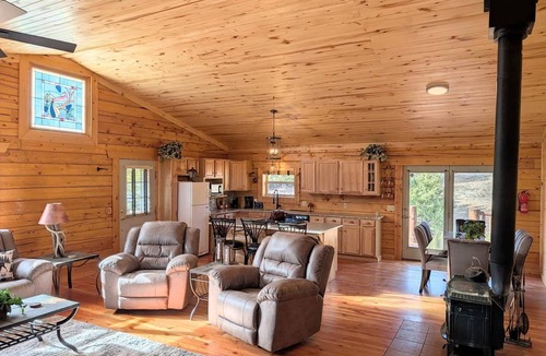Villa Grove House | NEW Klondike Cabin, Saguache CO