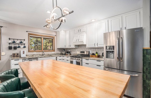 Colorado Springs House | New Listing! Family Retreat w/Zipline + Theater + Sauna