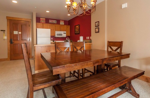 River Run Condo | NEW LISTING: Luxurious 2BR Condo sleeps 6. Next to lift. Heated Pool & Hot Tub