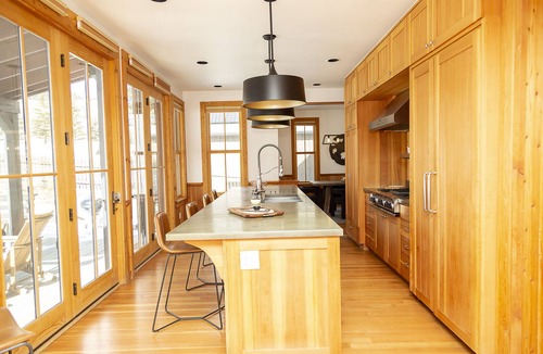 Creede House | New Listing! Luxury Victorian-Style Home-Gourmet Kitchen-Amazing Views-AC
