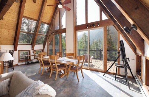 Twin Lakes Cabin | New Listing! Outdoor Lover’s Retreat | 7 Private Acres | Deck | Fireplace