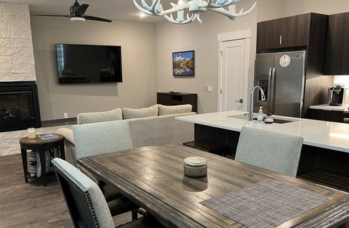 Willow Grove Condo | NEW Luxury 2 Bed 2 Bath Condo