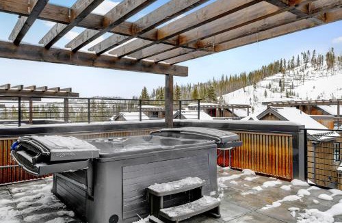 Winter Park House | New Luxury Villa 91 With Rooftop Hot Tub & Lounge, Great Views - 500 Dollars Of FREE Activities & Equipment Rentals Daily