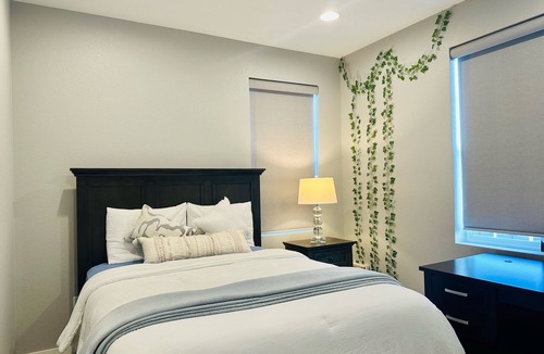 Westridge House | New Modern Home.10 Guests. CO-470 in 2-mins