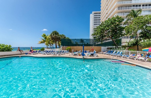 Galt Mile Condo | NEW Ocean Beach Condo 505 3BR w POOL