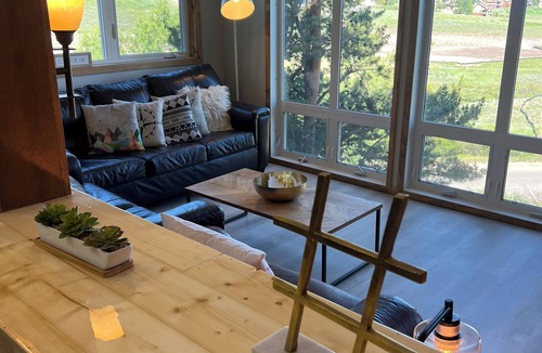 Silvercreek Condo | ❤️ NEW PRIVATE 8 Person *Ski-IN/SKI-OUT *HOTTUB* 🏞❤️
