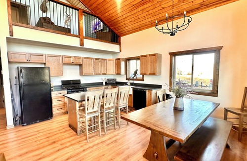 Antonito Cabin | NEW Private Fishing Escape at beautiful new build Cabin. 150 acres!