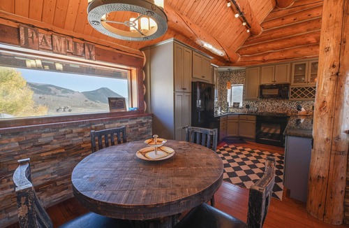 Crested Butte House | NEW! Private Mountain Cabin on 35 Acres - Endless Views