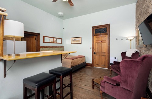 Del Norte Apartment | New Sauna Stone Quarry Studio apartment
